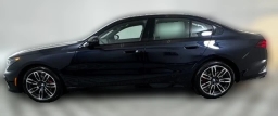 BMW 5 Series 530i xDrive Sedan 2027
