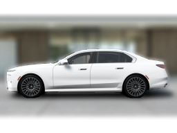 BMW 7 Series 740i Sedan 2027
