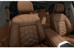 BMW 7 Series 740i Sedan 2027