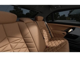 BMW 7 Series 740i Sedan 2027