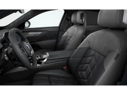 BMW 7 Series 740i xDrive Sedan 2027