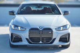 BMW 4 Series M440i Coupe 2026