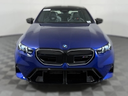 BMW M5 Base (A8) Sedan 2026