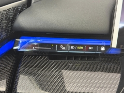 BMW M5 Base (A8) Sedan 2026