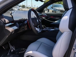 BMW M5 Base (A8) Sedan 2026
