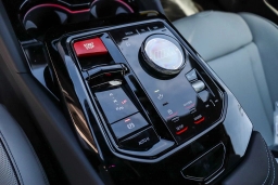 BMW M5 Base (A8) Sedan 2026