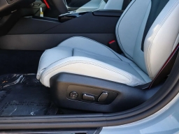 BMW M5 Base (A8) Sedan 2026