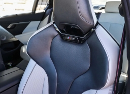 BMW M5 Base (A8) Sedan 2026