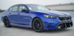 BMW M5 Base (A8) Sedan 2026