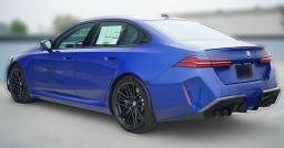 BMW M5 Base (A8) Sedan 2026