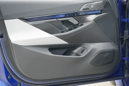 BMW M5 Base (A8) Sedan 2026