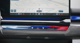 BMW M5 Base (A8) Sedan 2026
