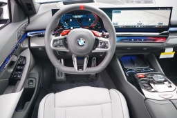 BMW M5 Base (A8) Sedan 2026