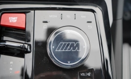 BMW M5 Base (A8) Sedan 2026