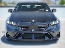 BMW M5 Base (A8) Sedan 2026