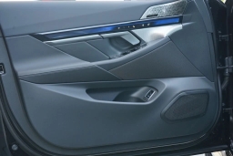 BMW M5 Base (A8) Sedan 2026
