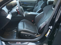 BMW M5 Base (A8) Sedan 2026