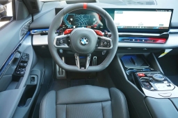 BMW M5 Base (A8) Sedan 2026