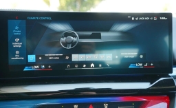 BMW M5 Base (A8) Sedan 2026