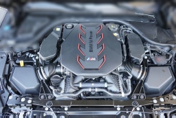 BMW M5 Base (A8) Sedan 2026