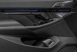 BMW M5 Base (A8) Sedan 2026