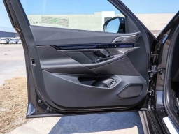 BMW M5 Base (A8) Sedan 2026