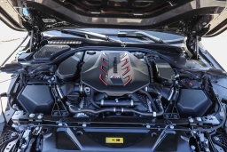 BMW M5 Base (A8) Sedan 2026