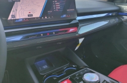 BMW M5 Base (A8) Sedan 2026