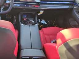 BMW M5 Base (A8) Sedan 2026