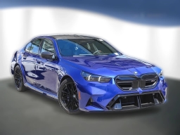 BMW M5 Base (A8) Sedan 2026