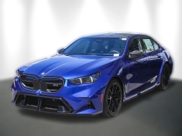 BMW M5 Base (A8) Sedan 2026