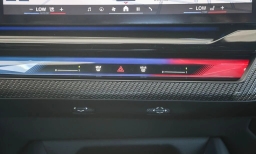 BMW M5 Base (A8) Sedan 2026