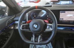 BMW M5 Base (A8) Sedan 2026