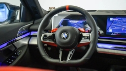 BMW M5 Base (A8) Sedan 2026