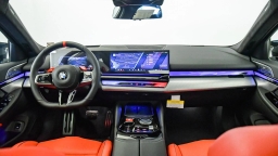 BMW M5 Base (A8) Sedan 2026