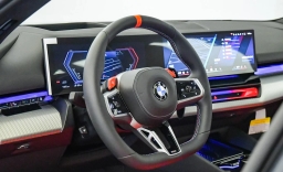 BMW M5 Base (A8) Sedan 2026