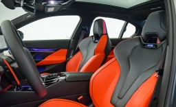 BMW M5 Base (A8) Sedan 2026