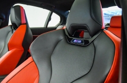 BMW M5 Base (A8) Sedan 2026