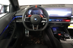 BMW M5 Base (A8) Sedan 2026