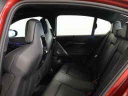 BMW M5 Base (A8) Sedan 2026