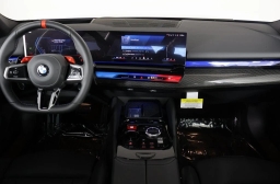 BMW M5 Base (A8) Sedan 2026