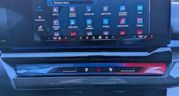 BMW M5 Base (A8) Sedan 2026