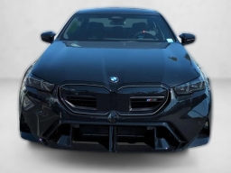 BMW M5 Base (A8) Sedan 2026