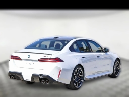 BMW M5 Base (A8) Sedan 2026