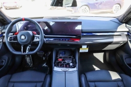 BMW M5 Base (A8) Sedan 2026