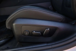 BMW M5 Base (A8) Sedan 2026