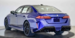 BMW M5 Base (A8) Sedan 2026