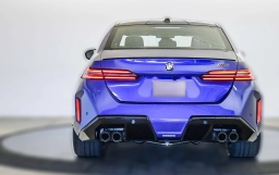 BMW M5 Base (A8) Sedan 2026