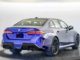 BMW M5 Base (A8) Sedan 2026
