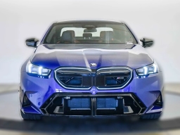 BMW M5 Base (A8) Sedan 2026